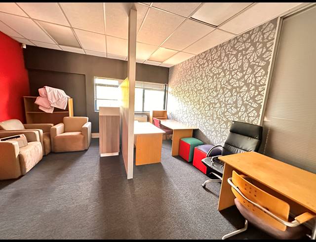404M² OFFICE TO LET IN PARKTOWN